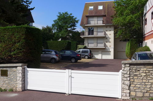 Foto 16 - Apartamento de 1 habitación en Cabourg con jardín y terraza