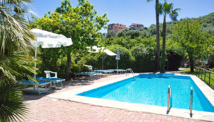 Foto 1 - Apartamento de 1 quarto em Dolcedo com piscina e jardim