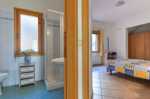 Foto 19 - Apartment mit 1 Schlafzimmer in Capoliveri mit terrasse und blick aufs meer
