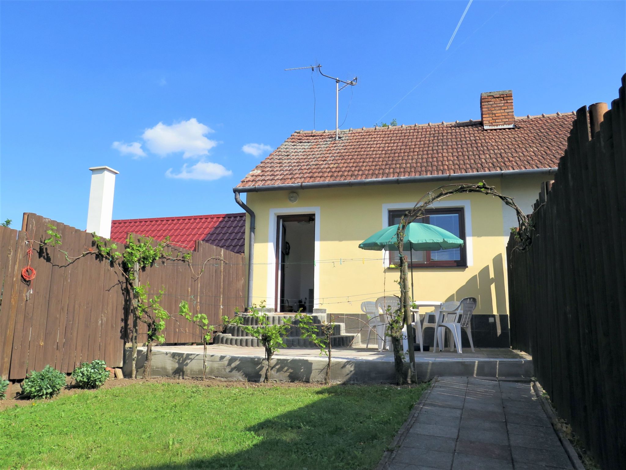 Foto 1 - Haus mit 1 Schlafzimmer in Dolní Bojanovice mit garten und terrasse