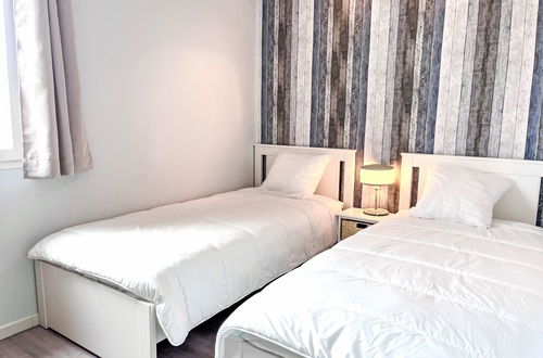 Photo 11 - 2 bedroom House in Agde with swimming pool and garden