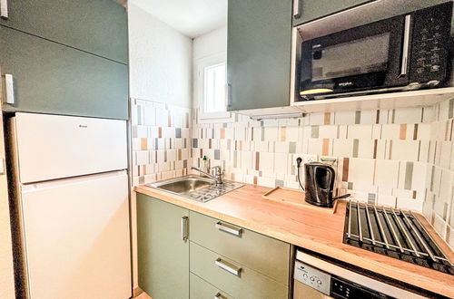 Photo 10 - 2 bedroom House in Agde with swimming pool and garden
