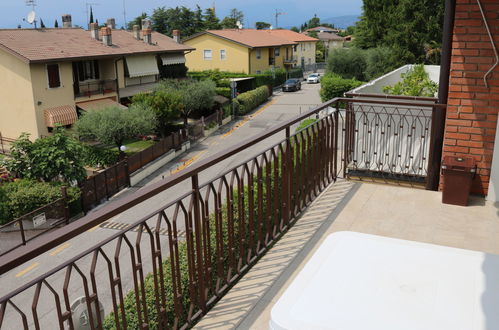 Foto 19 - Appartamento con 2 camere da letto a Lazise con giardino