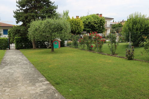 Foto 22 - Appartamento con 2 camere da letto a Lazise con giardino