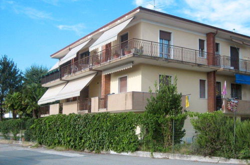 Photo 1 - Appartement de 2 chambres à Lazise avec jardin et vues sur la montagne