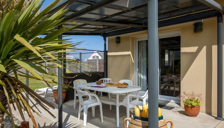 Photo 1 - Maison de 1 chambre à Santec avec terrasse et vues à la mer