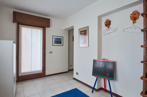 Photo 18 - 2 bedroom Apartment in San Siro with terrace and mountain view