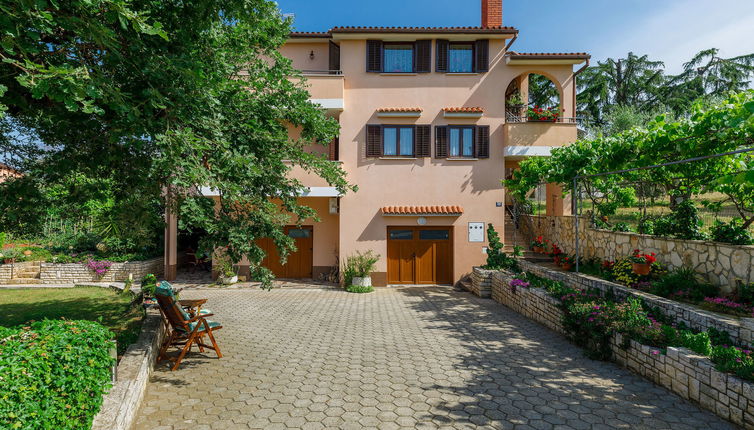 Photo 1 - Appartement de 1 chambre à Poreč avec jardin et terrasse