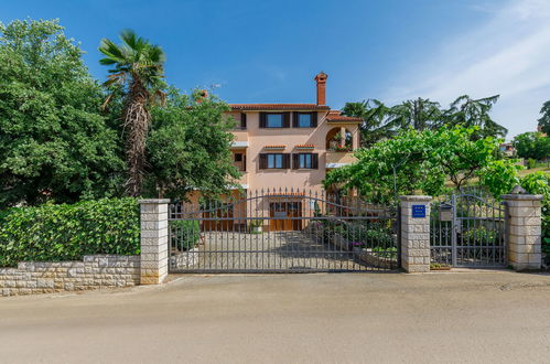 Photo 14 - 1 bedroom Apartment in Poreč with garden and sea view