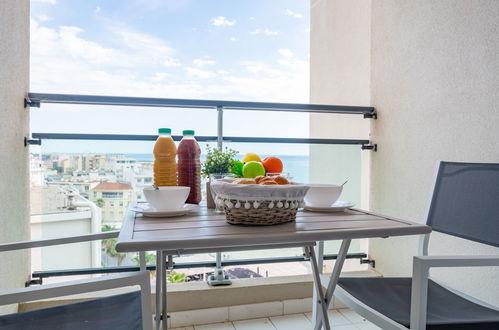 Photo 2 - Apartment in Canet-en-Roussillon with terrace and sea view