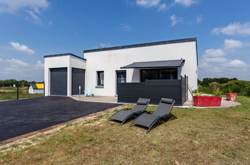 Foto 1 - Casa con 2 camere da letto a Saint-Germain-sur-Ay con terrazza e vista mare