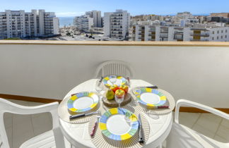 Photo 2 - Apartment in Roses with sea view