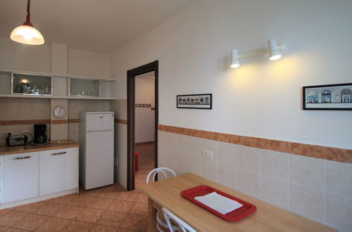 Photo 9 - 5 bedroom House in Brezzo di Bedero with terrace and mountain view