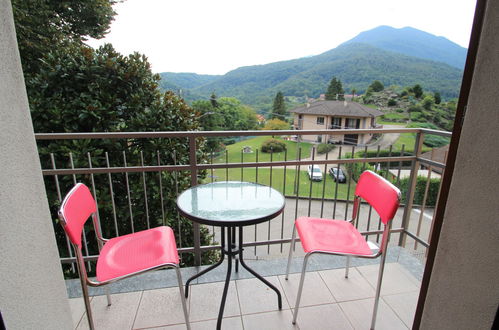 Photo 26 - Maison de 5 chambres à Brezzo di Bedero avec terrasse et vues sur la montagne