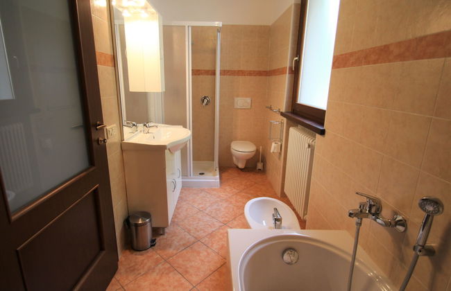 Casa de 7 quartos em Brezzo di Bedero com jardim e terraço - Foto 25