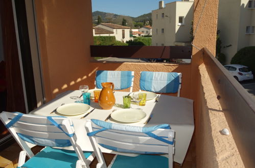 Foto 13 - Apartment in Saint-Cyr-sur-Mer mit terrasse und blick aufs meer