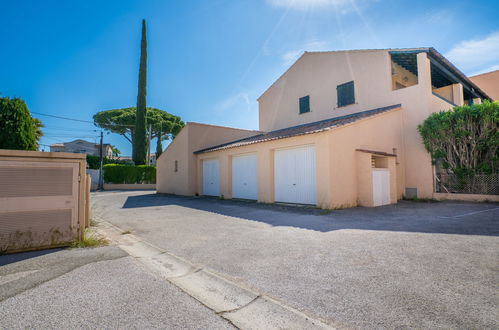 Photo 14 - Appartement en Saint-Cyr-sur-Mer avec terrasse