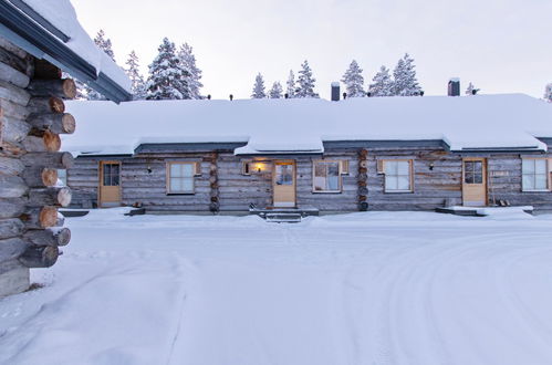 Foto 17 - Haus mit 1 Schlafzimmer in Kolari mit sauna und blick auf die berge