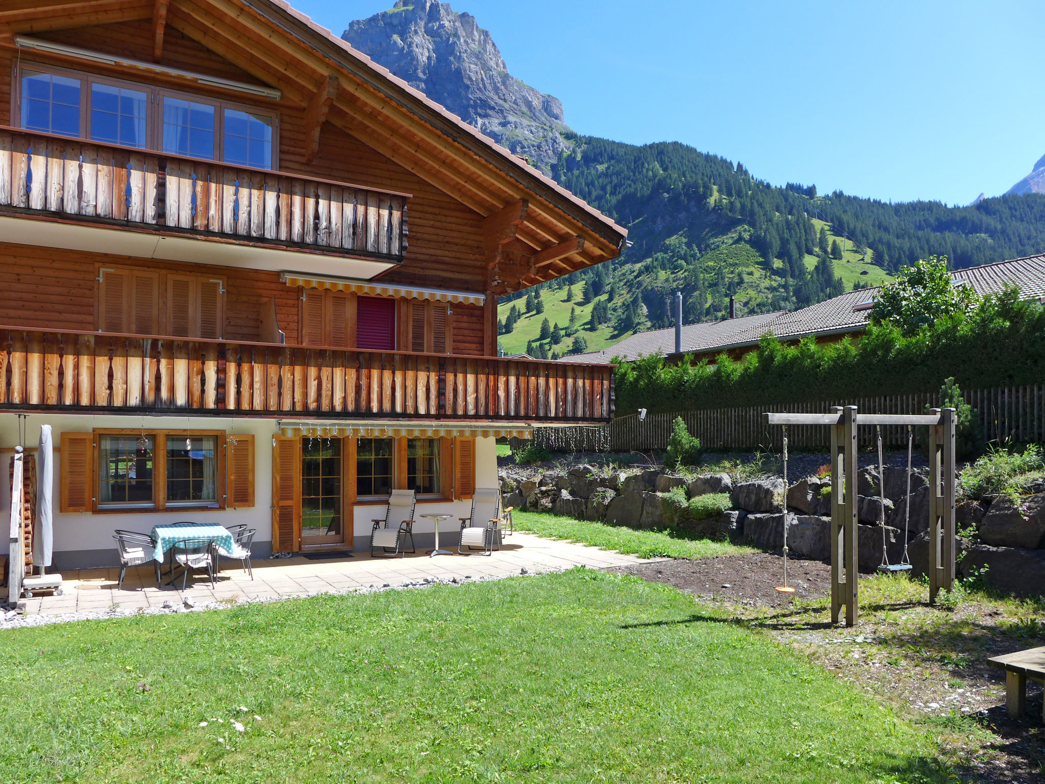 Foto 1 - Appartamento con 2 camere da letto a Kandersteg con giardino e vista sulle montagne