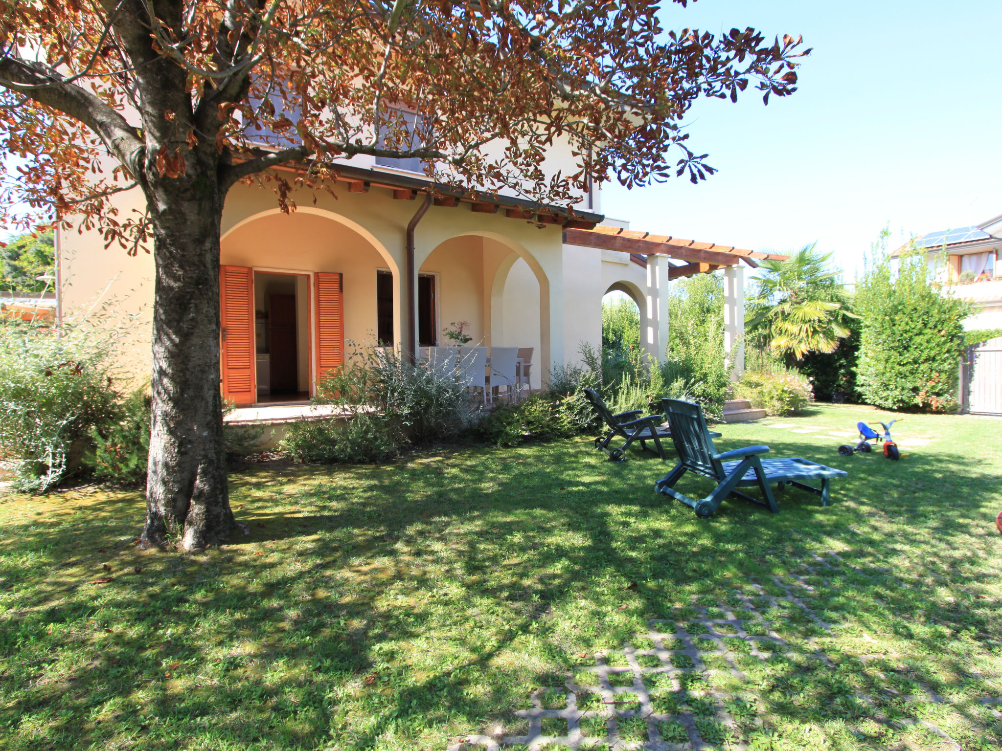 Foto 2 - Casa de 5 habitaciones en Forte dei Marmi con jardín