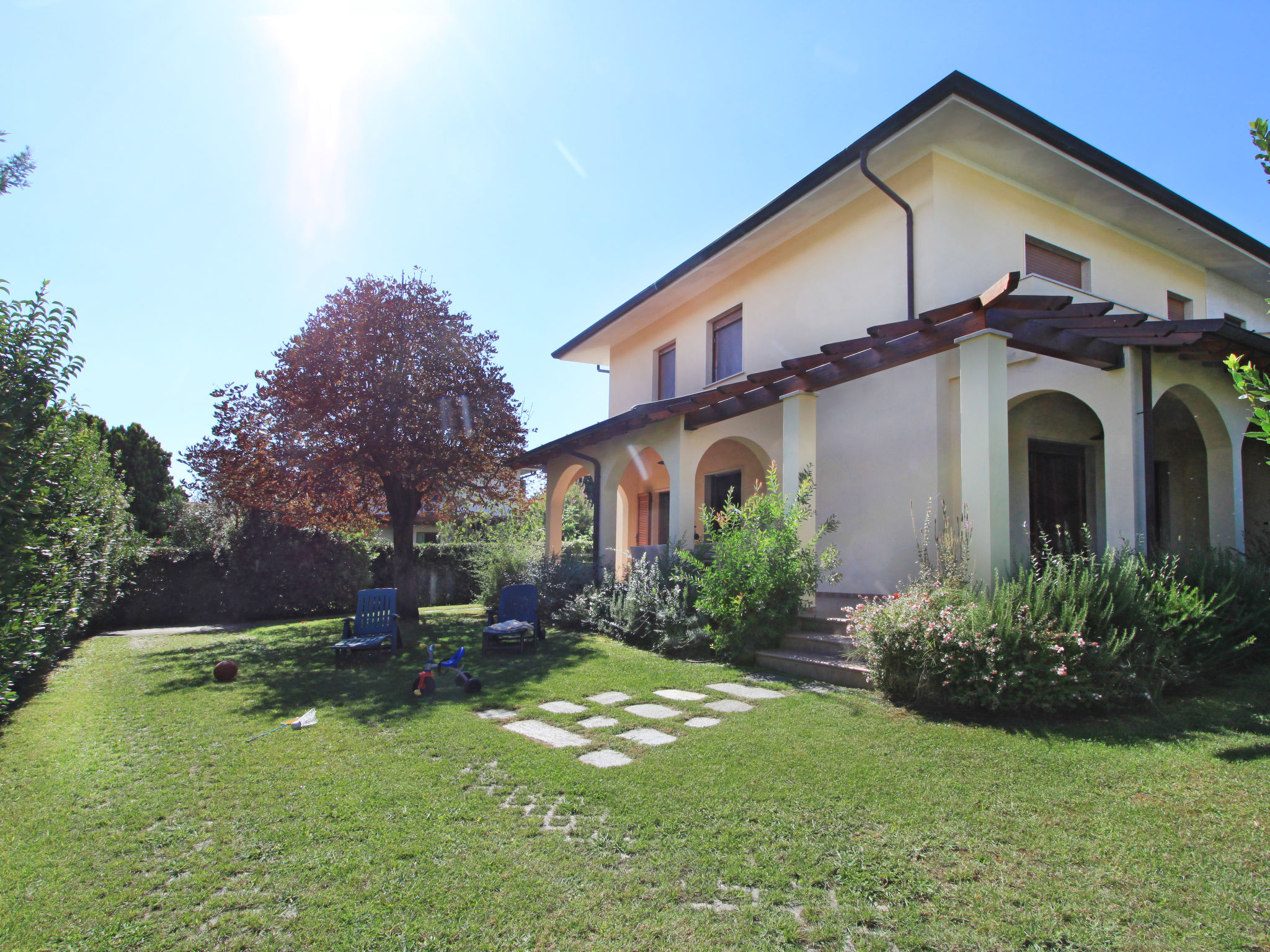 Photo 35 - Maison de 5 chambres à Forte dei Marmi avec jardin et vues à la mer