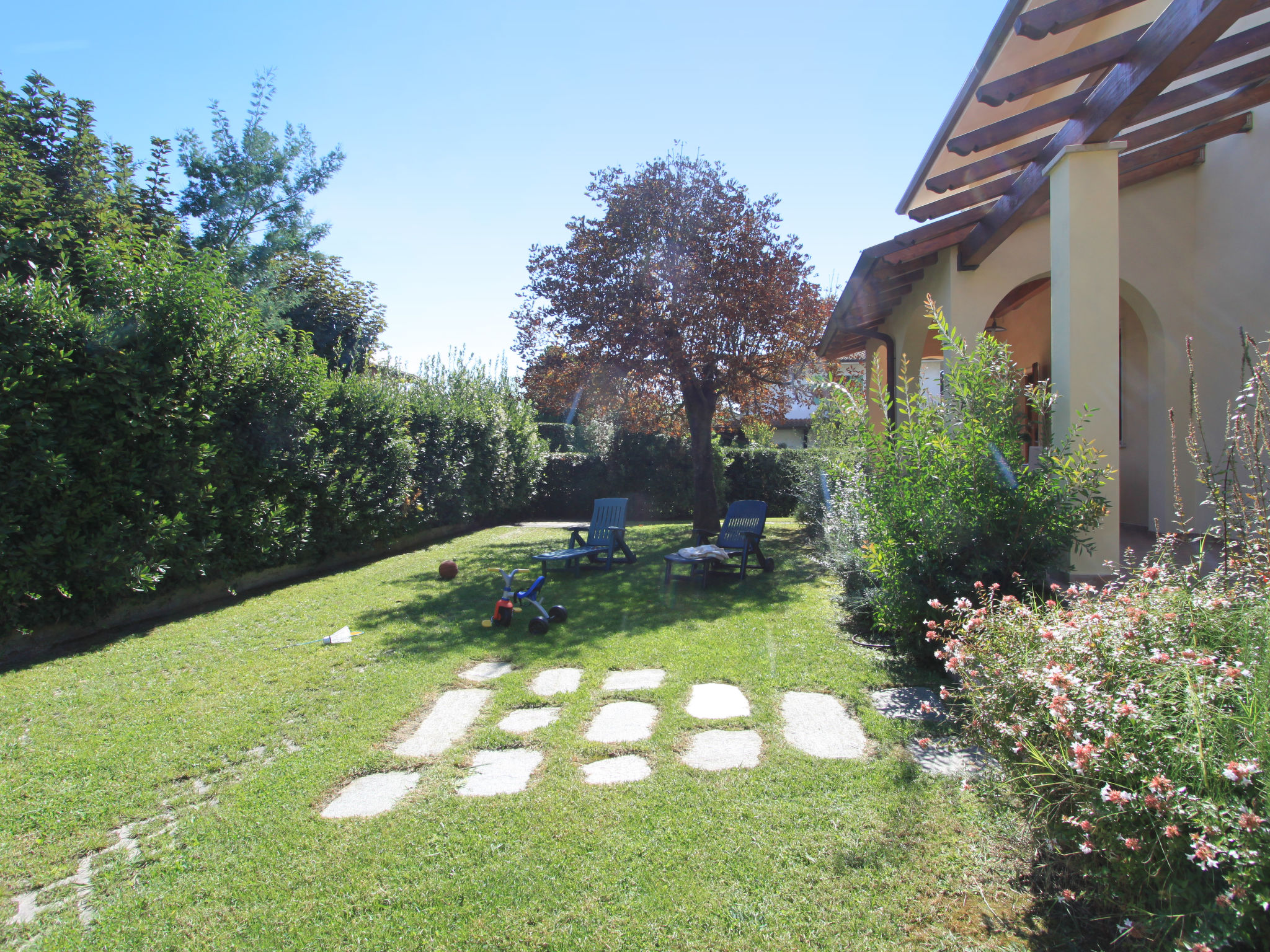 Foto 37 - Casa con 5 camere da letto a Forte dei Marmi con giardino e vista mare