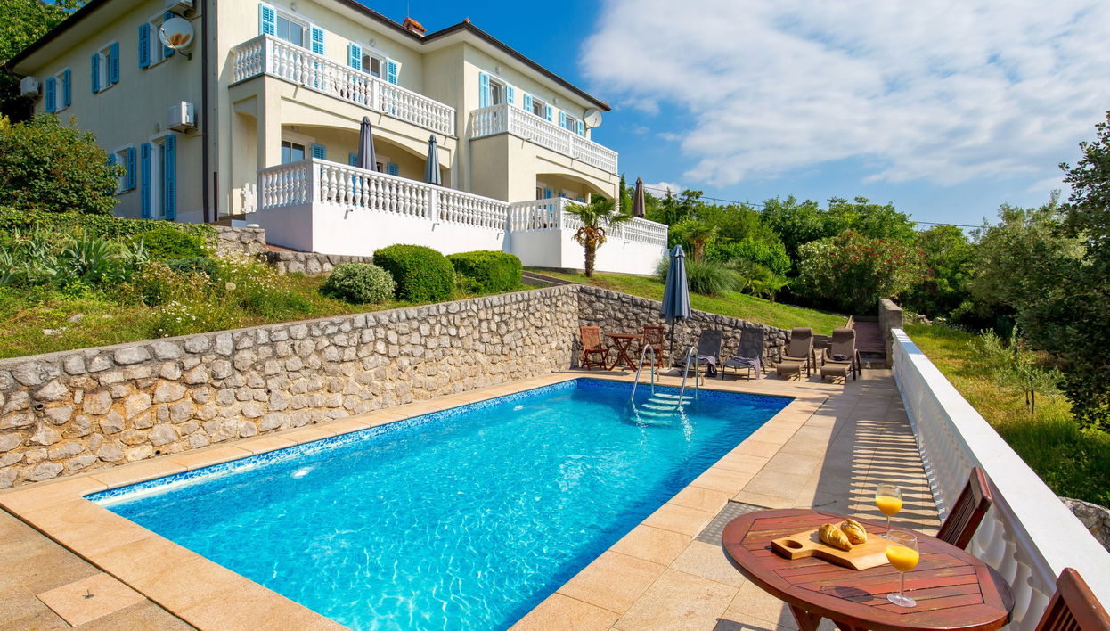 4 bedroom House in Mošćenička Draga with swimming pool and garden - Photo 1