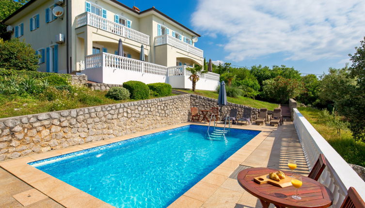 Foto 1 - Casa con 3 camere da letto a Mošćenička Draga con piscina e vista mare
