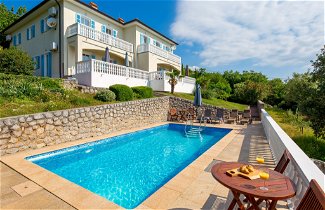 Foto 1 - Casa de 3 habitaciones en Mošćenička Draga con piscina y vistas al mar