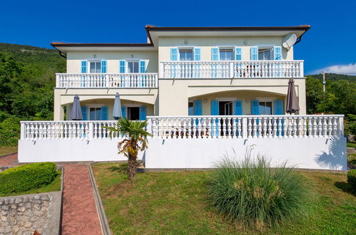 Foto 15 - Casa con 3 camere da letto a Mošćenička Draga con piscina e giardino