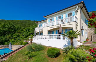 Foto 2 - Casa de 3 habitaciones en Mošćenička Draga con piscina y vistas al mar