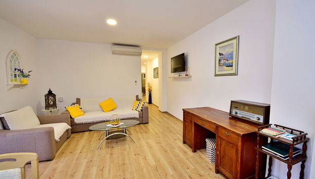 Apartment mit 4 Schlafzimmern in Vrgorac mit privater pool und garten - Foto 3
