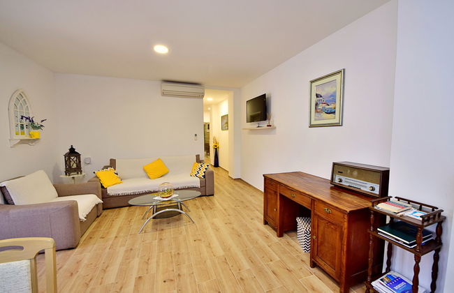 Apartamento de 4 quartos em Vrgorac com piscina privada e jardim - Foto 3