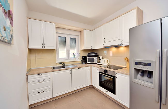 Apartamento de 4 quartos em Vrgorac com piscina privada e jardim - Foto 14