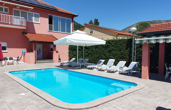 Apartamento de 4 quartos em Vrgorac com piscina privada e jardim - Foto 18