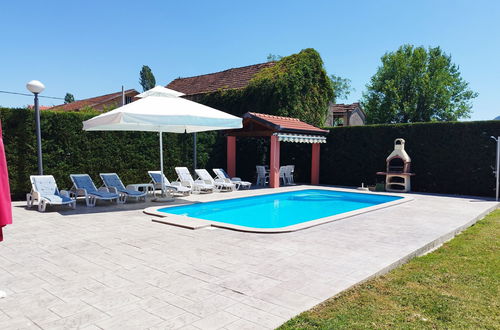 Foto 2 - Apartment mit 3 Schlafzimmern in Vrgorac mit privater pool und garten