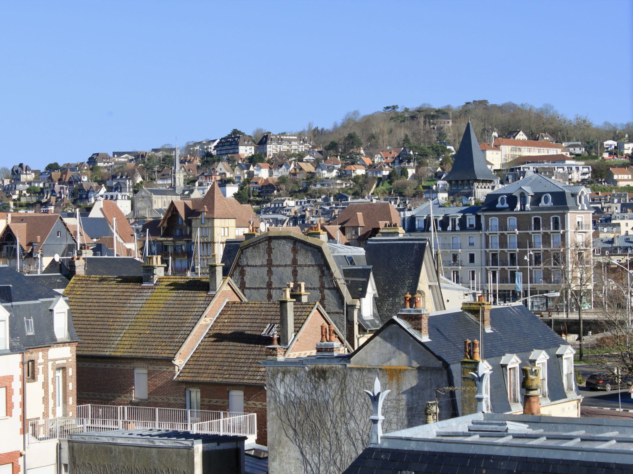 Foto 15 - Apartment mit 1 Schlafzimmer in Deauville mit blick aufs meer