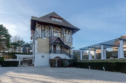 Photo 19 - 1 bedroom Apartment in Cabourg with garden and sea view