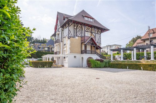Photo 18 - 1 bedroom Apartment in Cabourg with garden and sea view