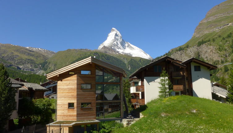 Foto 1 - Apartamento de 4 habitaciones en Zermatt con jardín y vistas a la montaña