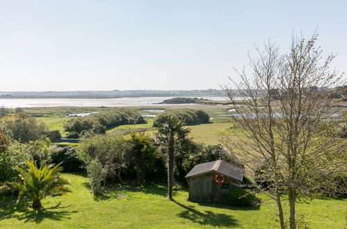 Photo 26 - 5 bedroom House in Plounéour-Brignogan-plages with garden and terrace