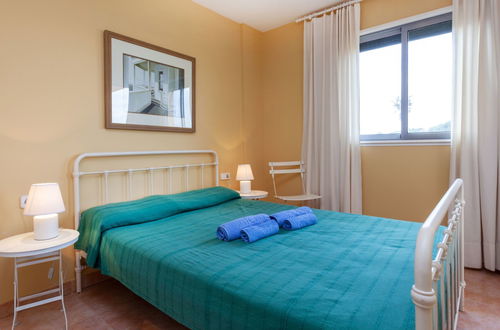 Photo 16 - 2 bedroom Apartment in Pals with swimming pool and garden