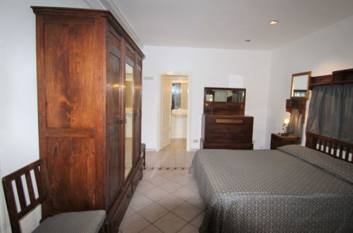 Photo 15 - 2 bedroom Apartment in Imperia with swimming pool and garden