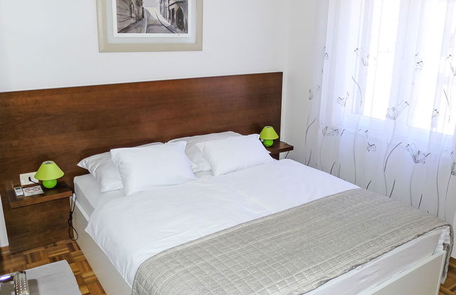 Casa de 5 quartos em Stari Grad com piscina privada e terraço - Foto 17
