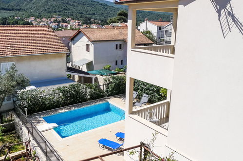 Foto 23 - Casa con 3 camere da letto a Stari Grad con piscina privata e terrazza