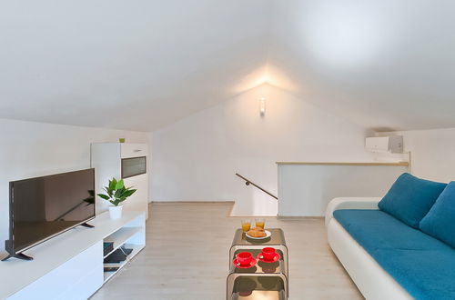 Foto 14 - Casa de 3 quartos em Žminj com piscina privada e jardim