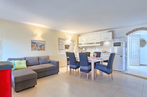 Foto 13 - Casa de 3 quartos em Žminj com piscina privada e jardim