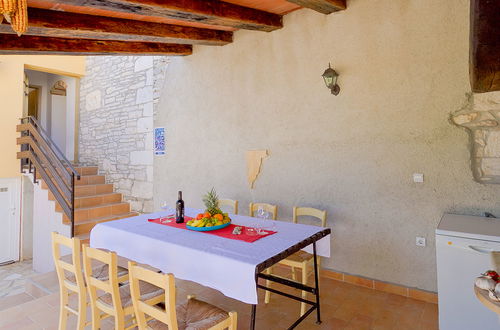 Foto 18 - Casa de 3 quartos em Žminj com piscina privada e jardim