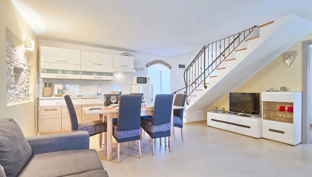 Maison de 4 chambres à Žminj avec piscine privée et jardin - Photo 3