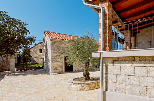 Foto 26 - Casa de 3 quartos em Žminj com piscina privada e jardim